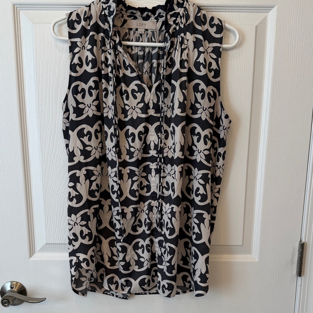 LOFT Charcoal and Cream Patterned Sleeveless Top